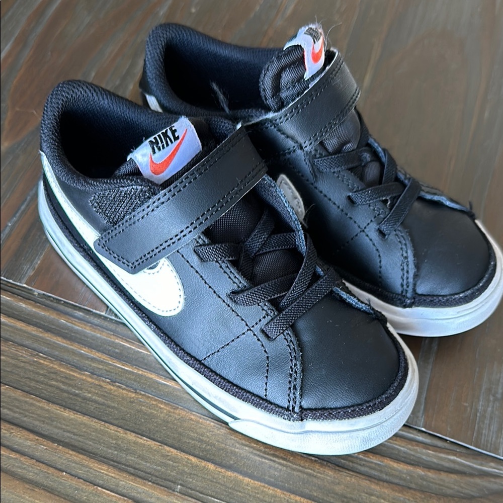 Nike Kids Black and White Sneakers